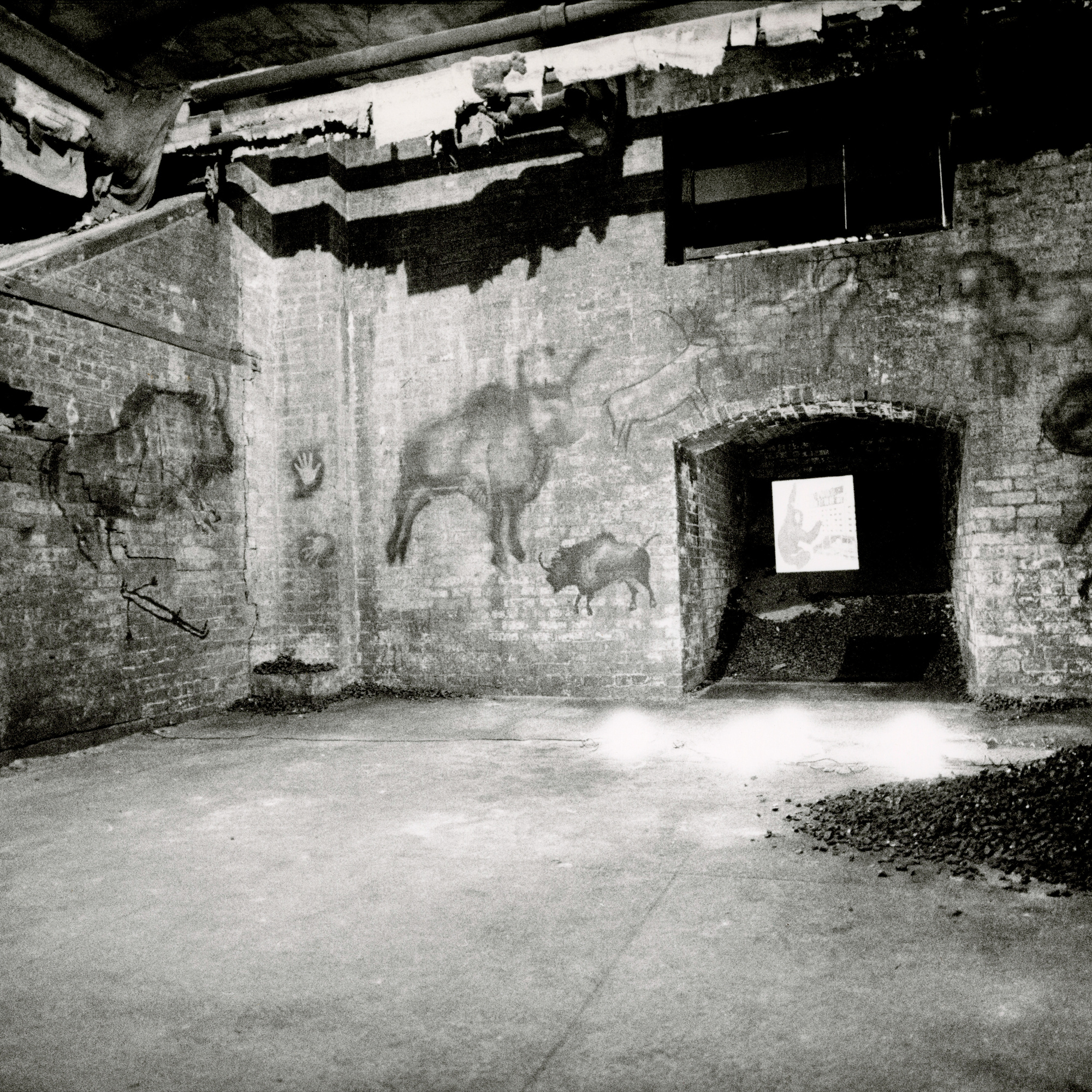 Installation view of Alanna and her Sister by Richard Tuttle, within the exhibition Rooms at P.S. 1, 1976. Photo: Gianfranco Gorgoni