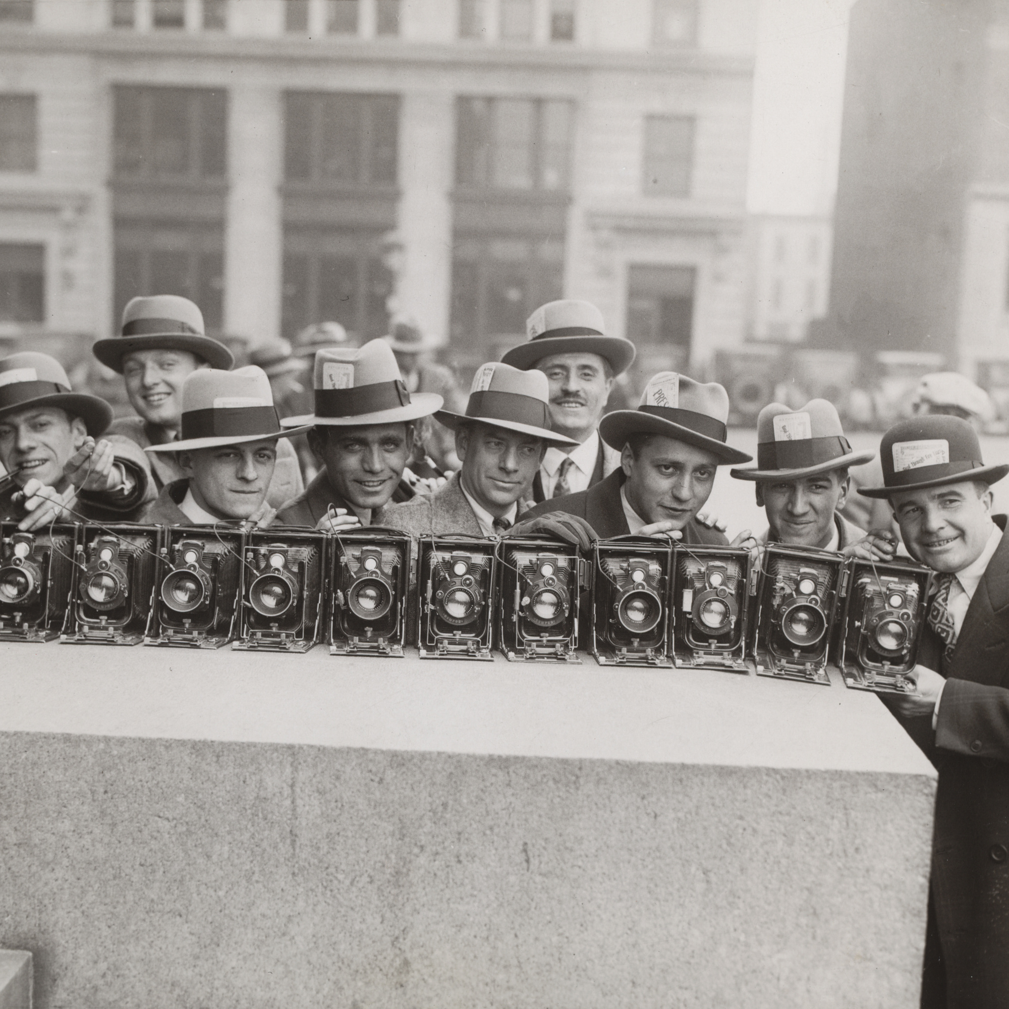 Times Wide World Photos. “Selection of Jury Delays Snyder Trial.” April 1927. Gelatin silver print, 7 3/4 × 10″ (19.7 × 25.4 cm). The New York Times Collection. © 2016 Times Wide World Photos