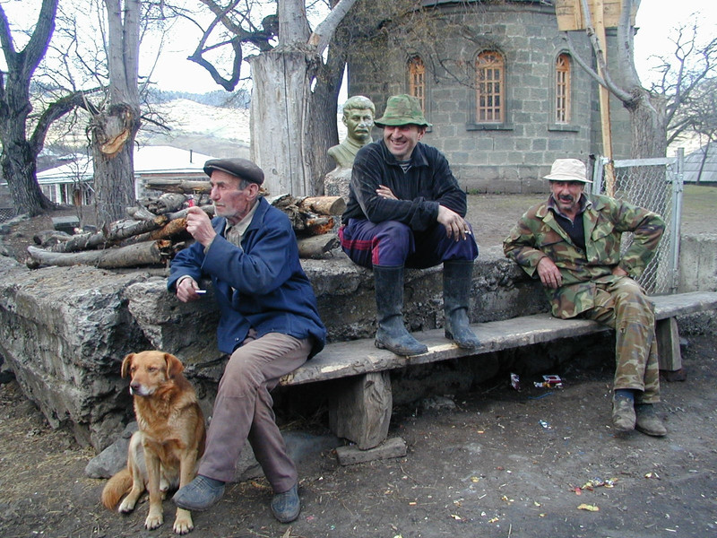Un dragon dans les eaux pures de Caucase (The Pipeline Next Door). 2005. France. Directed by Nino Kirtadze. Courtesy of Roche Productions