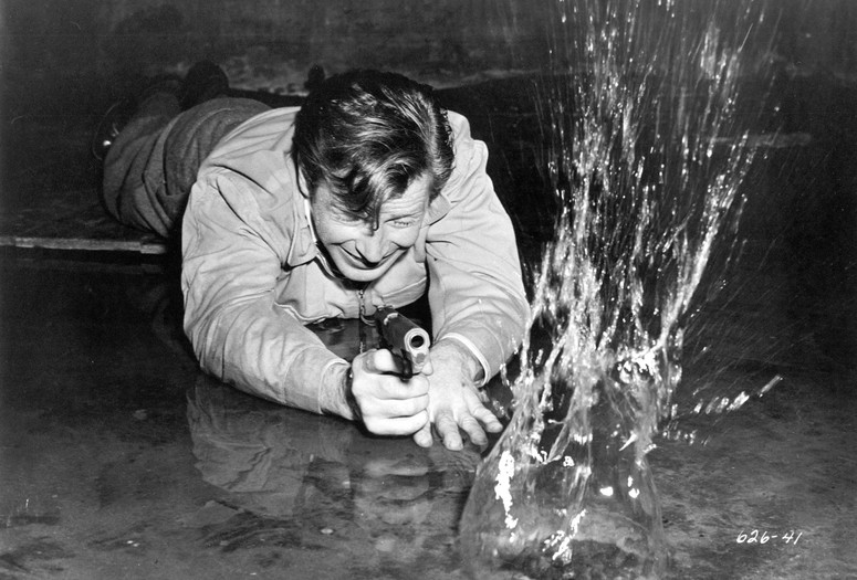 He Walked by Night. 1948. USA. Directed by Alfred L. Werker and Anthony Mann (uncredited). Courtesy Eagle-Lion Films Inc. / Photofest.