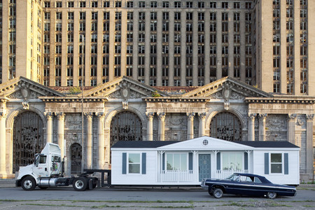 Mike Kelley. The Mobile Homestead in front of the abandoned Detroit Central Train Station. 2010. © Mike Kelley Estate, courtesy Mike Kelley Foundation for the Arts. Photograph by Corine Vermuelen