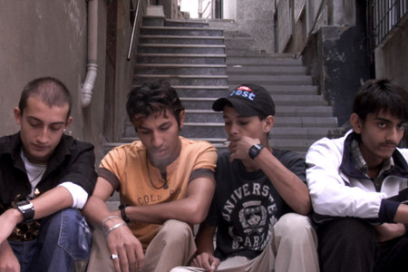 Korprudekiler (Men on the Bridge). 2009. Turkey/Germany/The Netherlands. Written and directed by Asli Ozge