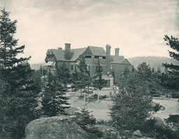 Photographer unknown. c. 1910