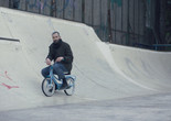 Apples. 2020. Greece. Directed by Christos Nikou. Courtesy Cohen Media