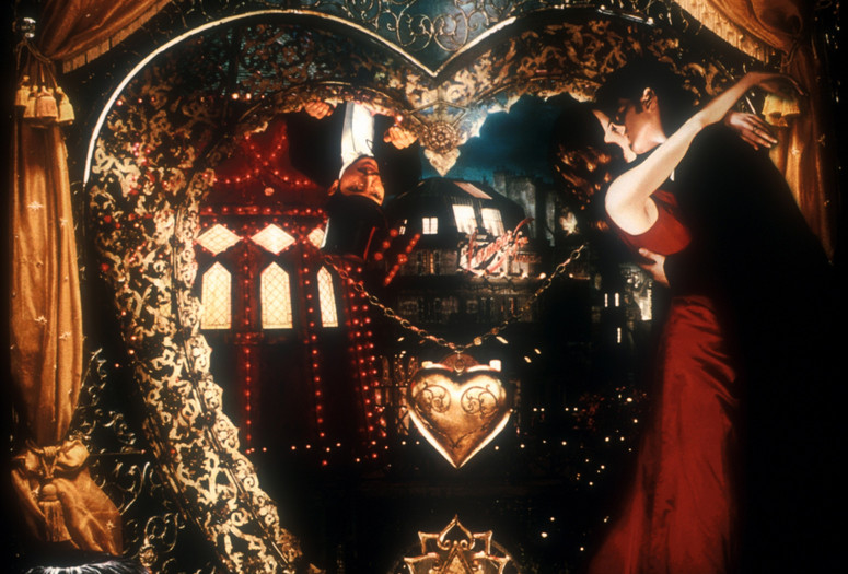 Moulin Rouge! 2001. USA. Directed by Baz Luhrmann. Courtesy 20th Century Fox/Photofest