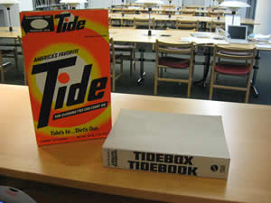 Tidebook comes in a Tide box. McCarthy, Paul. Paul McCarthy's lowlife slowlife: tidebox tidebook. Ostfildern: Hatje Cantz, 2010
