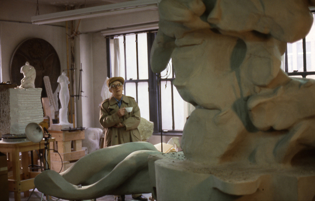 Willem de Kooning at the studio of Bruce Hoheb. New York City, January 1982. Photo © 2011 Tom Ferrara. Artwork © 2012 The Willem de Kooning Foundation/Artists Rights Society (ARS), New York.
