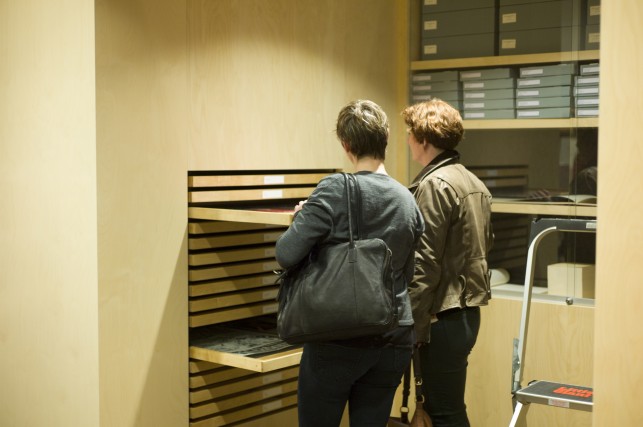 Visitors in DIY Archive