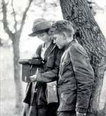 “How to Make Good Pictures”: Manuals and the Popularization of Amateur Photography