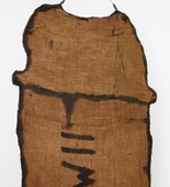 Street Head III (Profile with Hat)
Date: 1960
Medium: Burlap and newspaper, painted with casein
Dimensions: 6' 3" x 46" x 7" (193 x 116.8 x 17.8 cm)
Credit Line: Museum Ludwig Cologne / Peter und Irene Ludwig Stiftung
