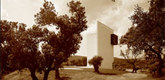 Emilio Ambasz. House of Spiritual Retreat, outside Seville, Spain. 2004. Photo &copy; 2005 Michele Alassio