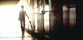 <em>Jian Gui (The Eye)</em>. 2001. Hong Kong/Thailand. Directed by Oxide Pang, Danny Pang. Courtesy of Fortissimo Films