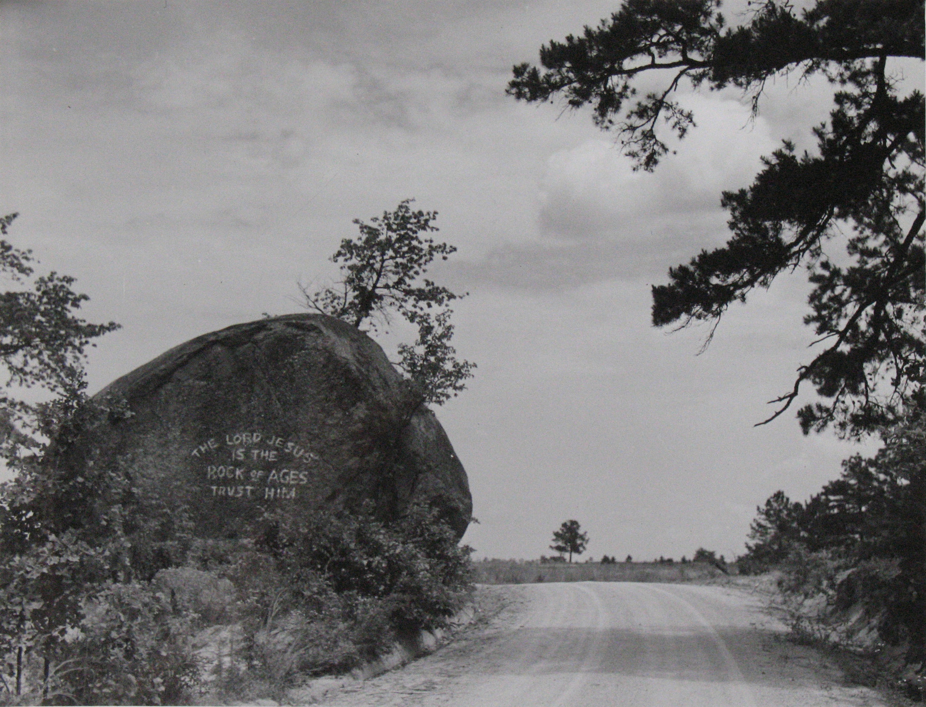 Jack Delano. Religious Inscription on a Rock near Siloam, Greene County, Georgia. 1941