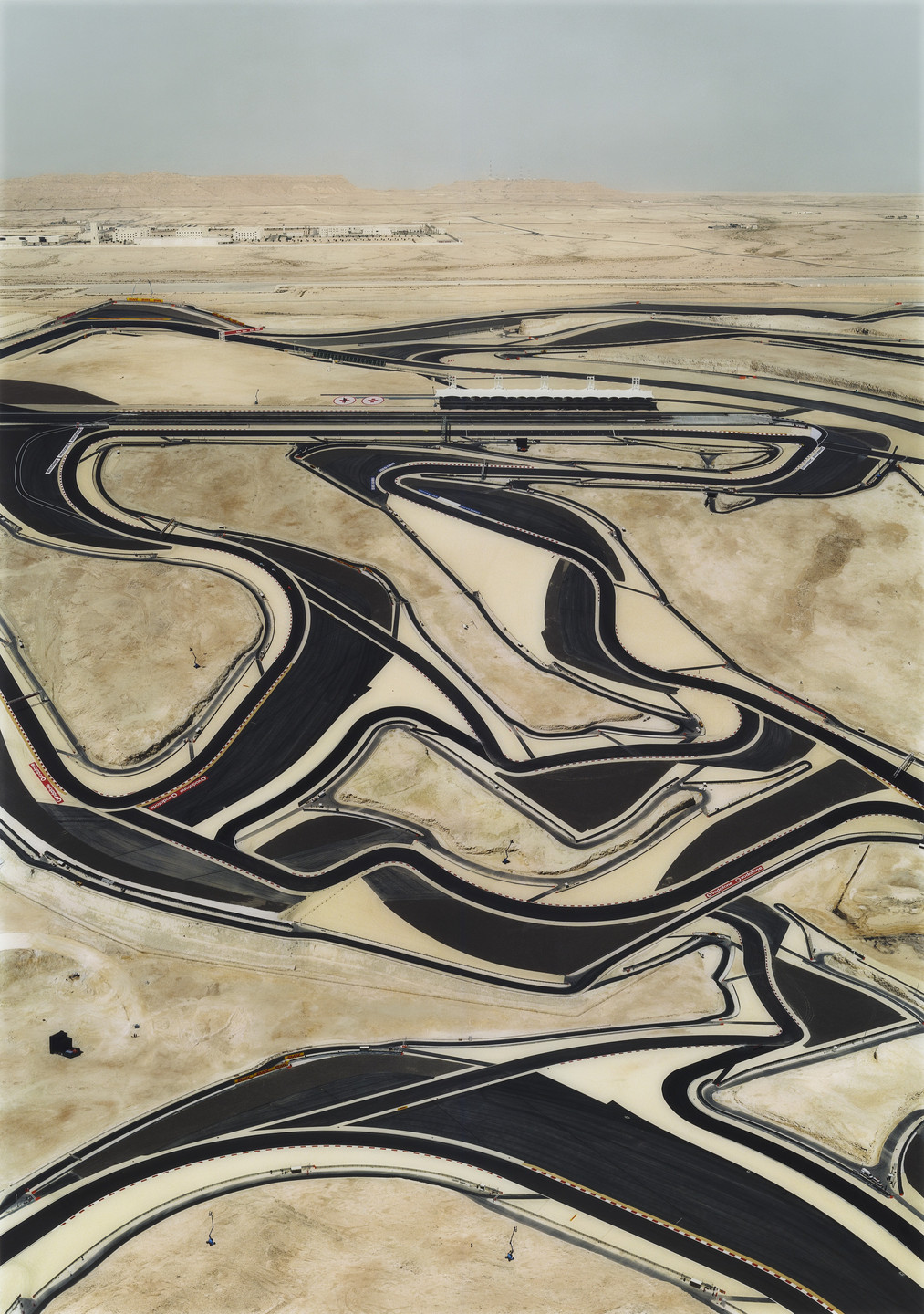 Andreas Gursky. Bahrain I. 2005