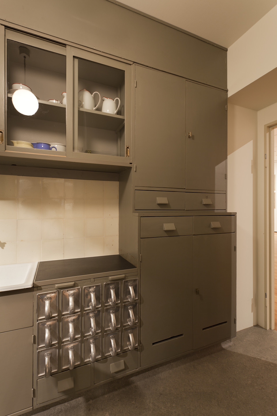 Grete Lihotzky. Frankfurt Kitchen from the Ginnheim-Höhenblick Housing Estate, Frankfurt am Main, Germany. 1926-1927