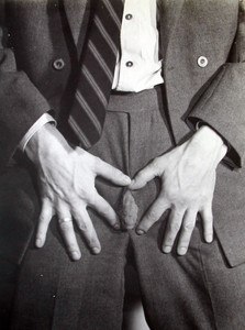 O.T. (Mann in Anzug), Untitled (Man in suit)