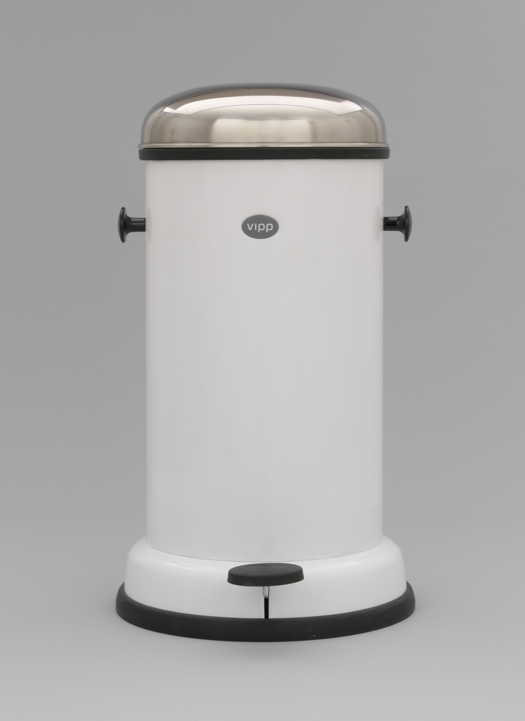 Holger Nielsen. Pedal Bin (model 15). 1949