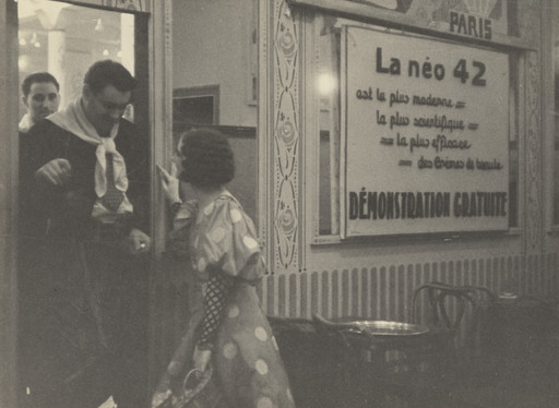 Ilse Bing. Moulin Rouge. 1931