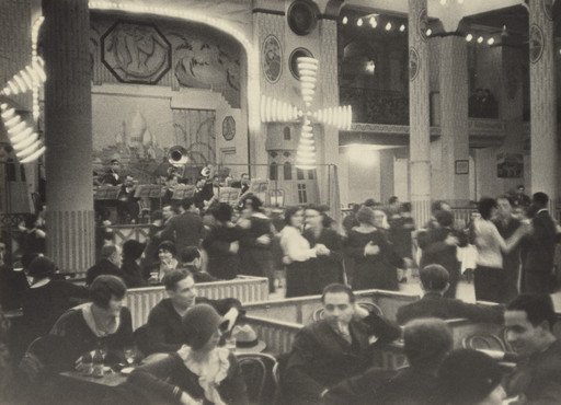 Ilse Bing. Moulin Rouge. 1931