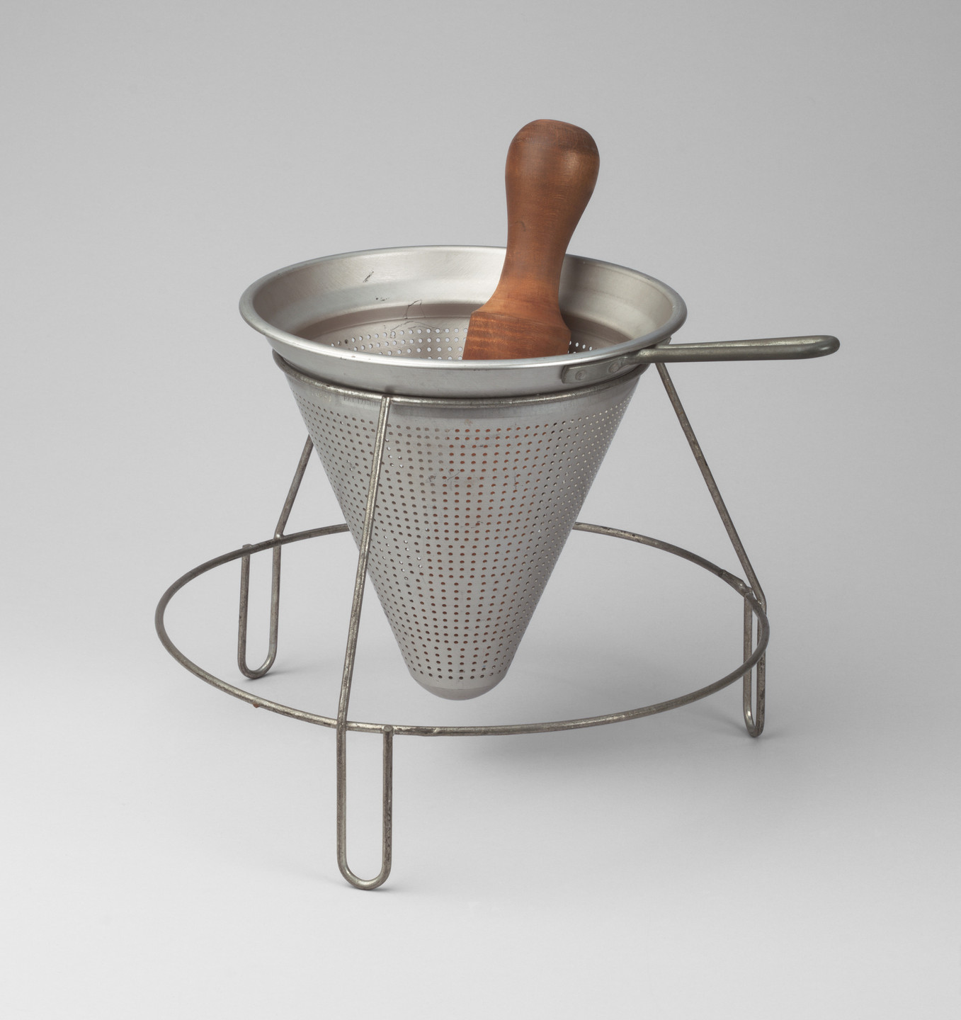 The Aluminum Cooking Utensil Co., New York, NY. Wear-Ever Rotary Food Press. 1932
