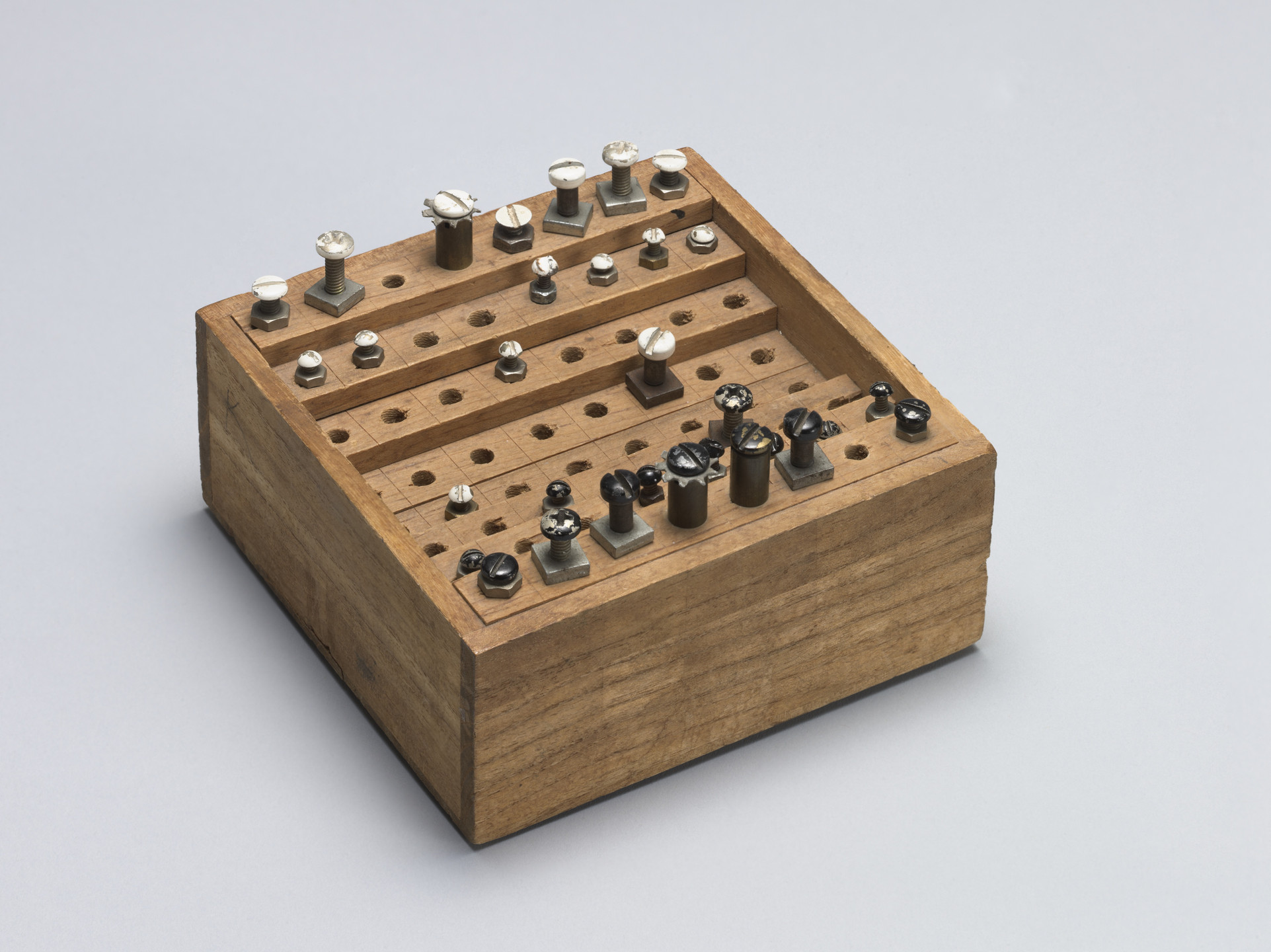 Takako Saito. Nut &amp; Bolt Chess. 1965-66