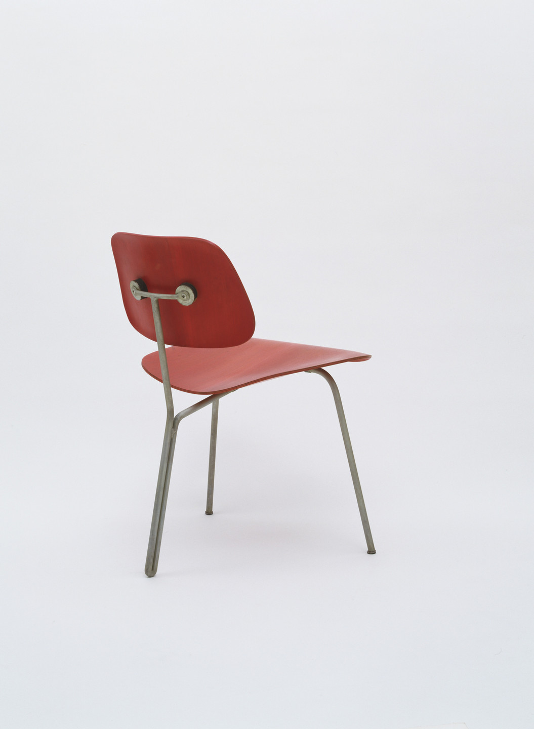 Charles Eames, Ray Eames. Three-Legged Side Chair. c. 1944