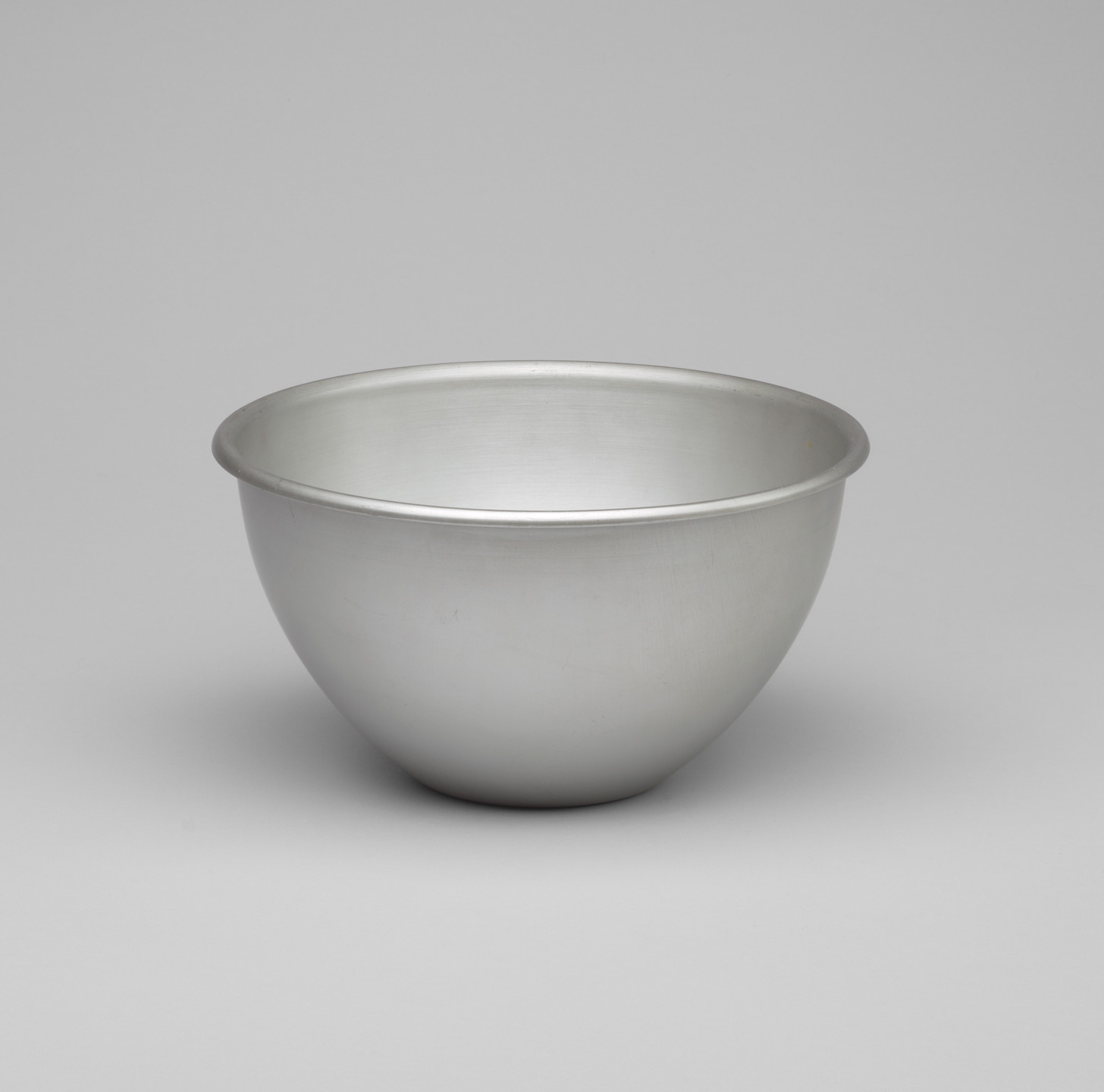 The Aluminum Cooking Utensil Co., New York, NY. Wear-Ever Mixing Bowl. Unknown
