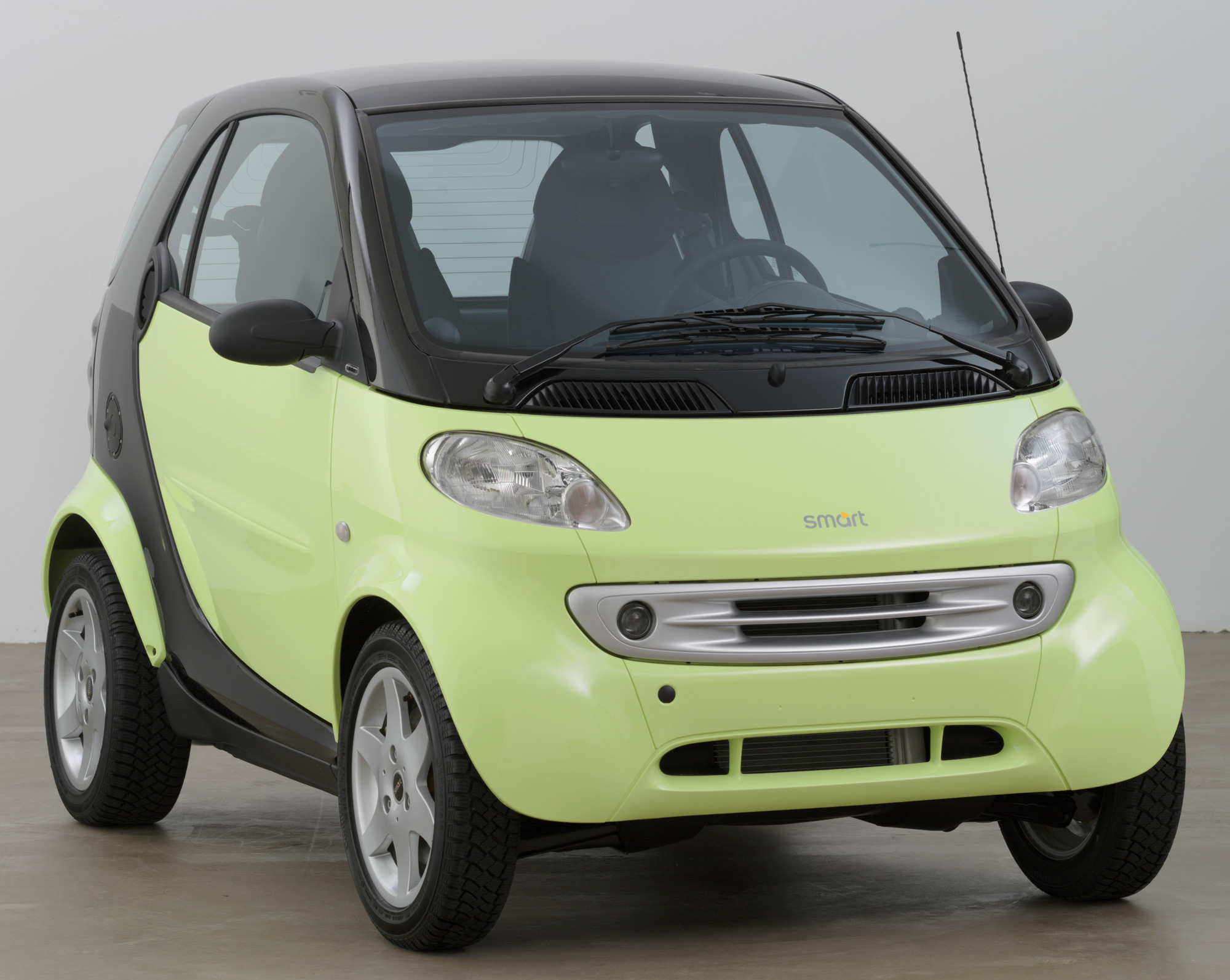 Micro Compact Car Smart Gmbh Renningen Germany And Hambach Micro Compact Car Smart Gmbh Renningen Germany And Hambach France