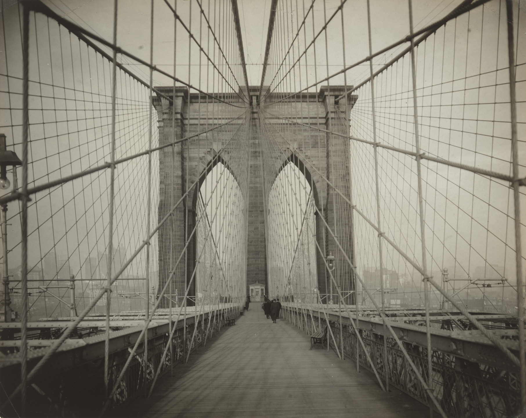 Unidentified photographer. Brooklyn Bridge. c. 1914