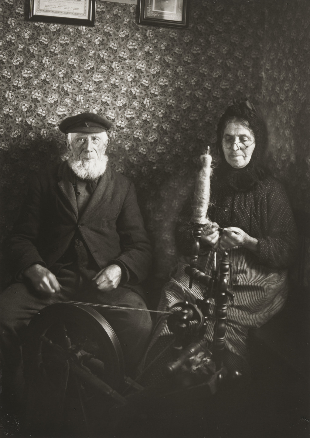 August Sander. Farm Couple Spinning. 1925-30