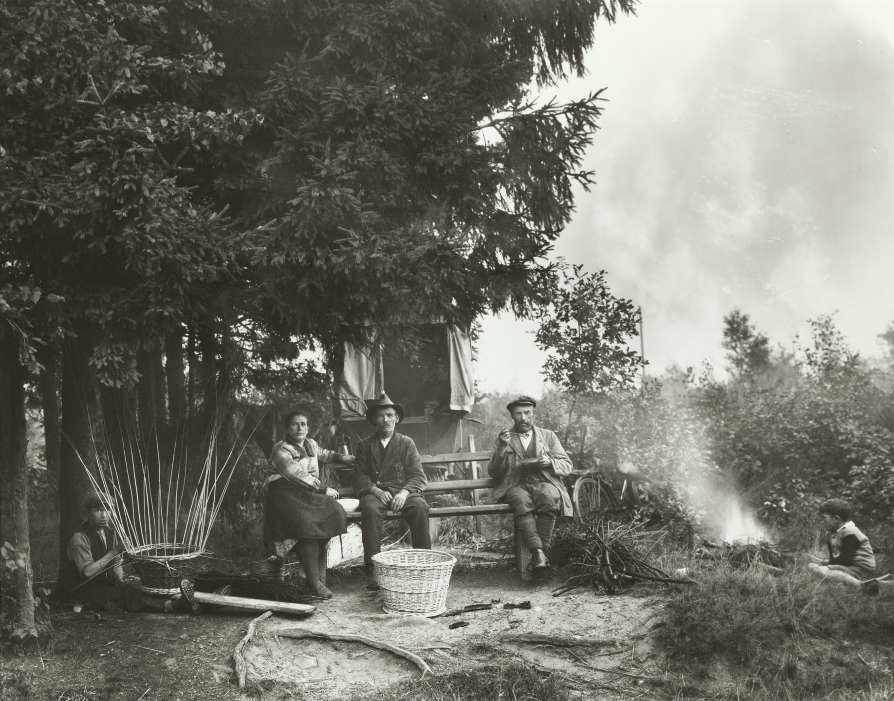 August Sander. Itinerant Basket-makers. 1929