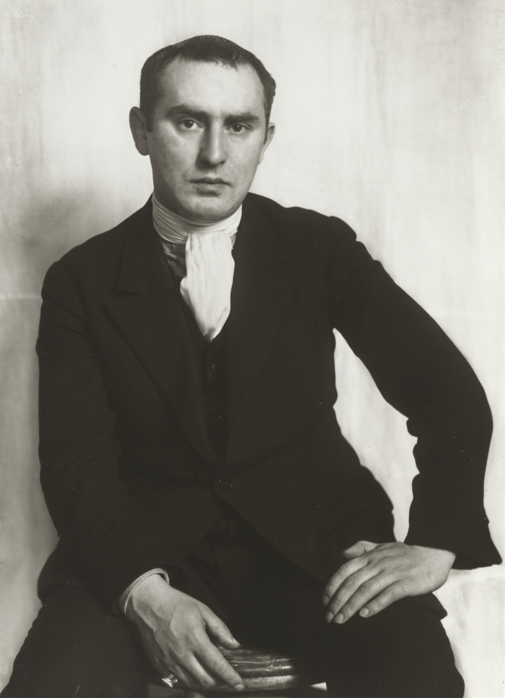 August Sander. Painter [Jankel Adler]. 1924