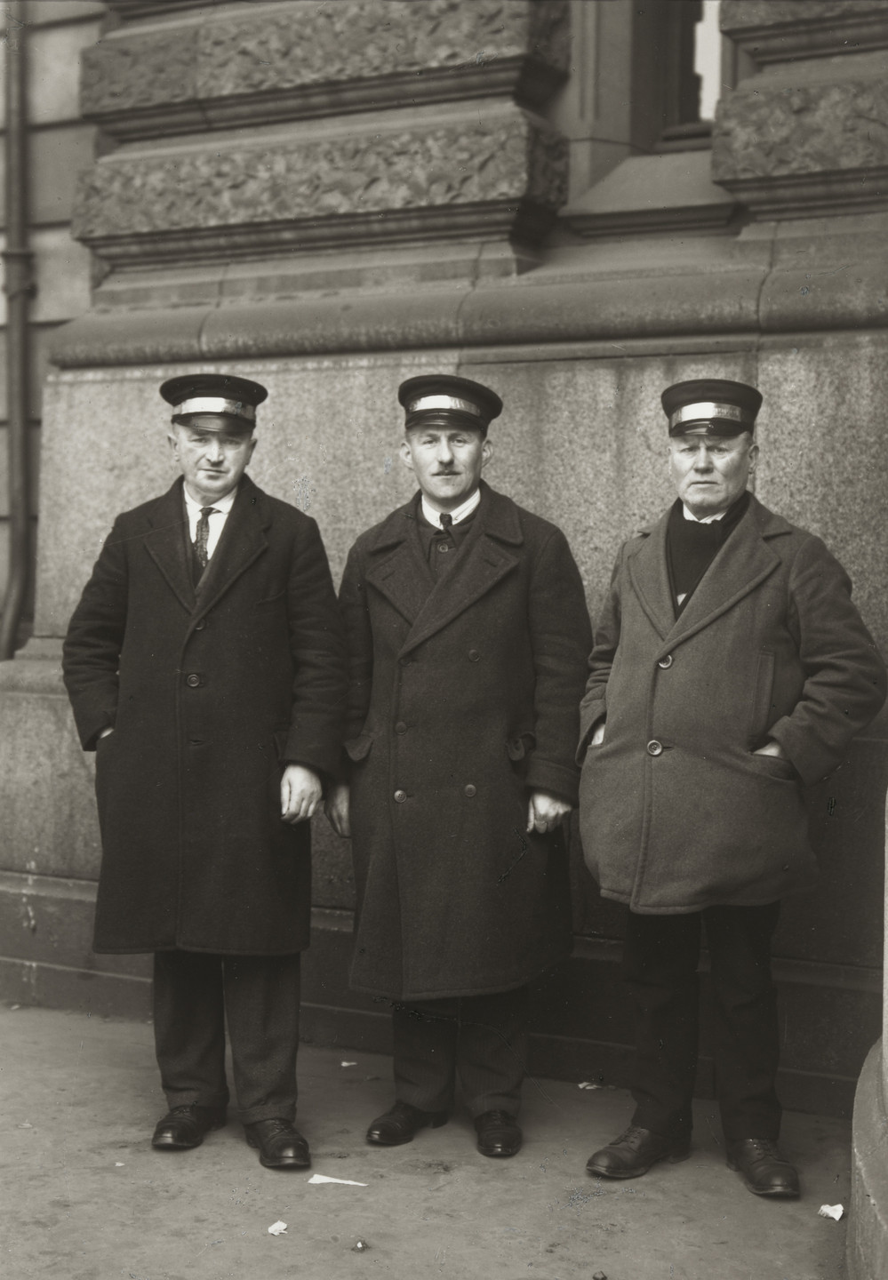 August Sander. Porters. c. 1929