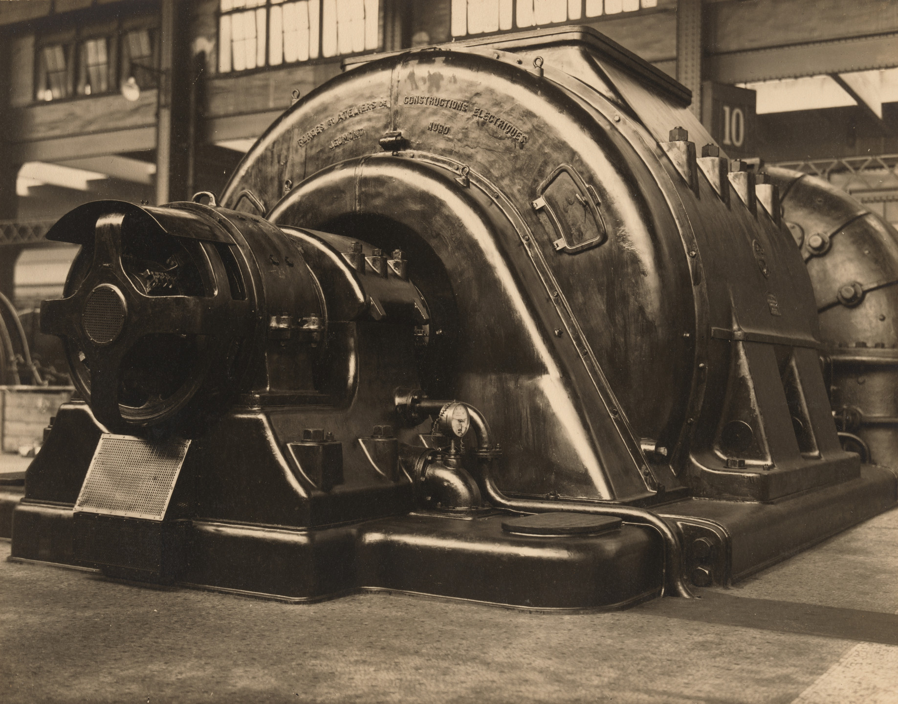 Germaine Krull. Le Metal Inspirateur d&#39; Art (Metal Inspiration of Art). c. 1928