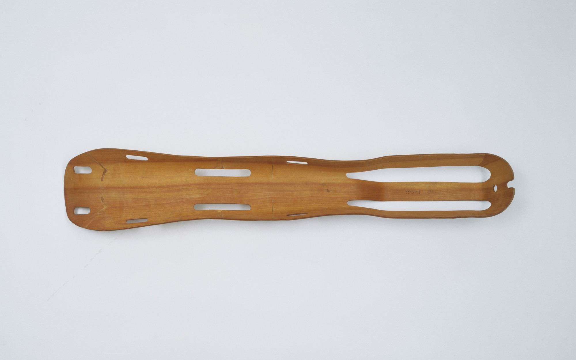 Charles Eames, Ray Eames. Leg Splint. 1942