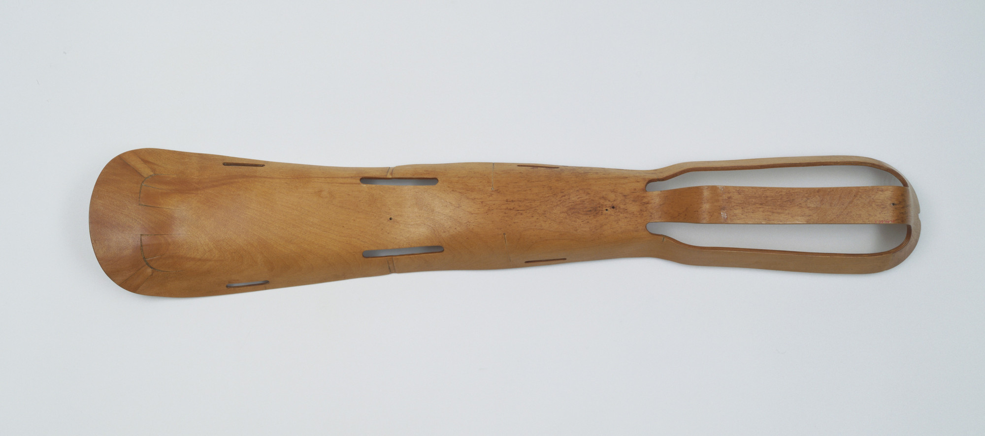 Charles Eames, Ray Eames. Leg Splint. 1942