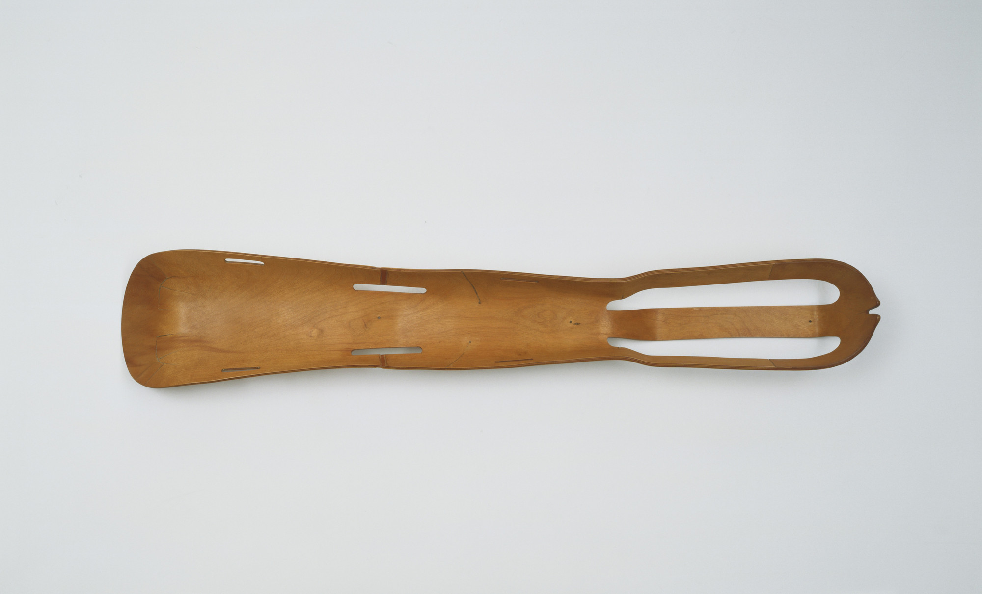 Charles Eames, Ray Eames. Leg Splint. 1942