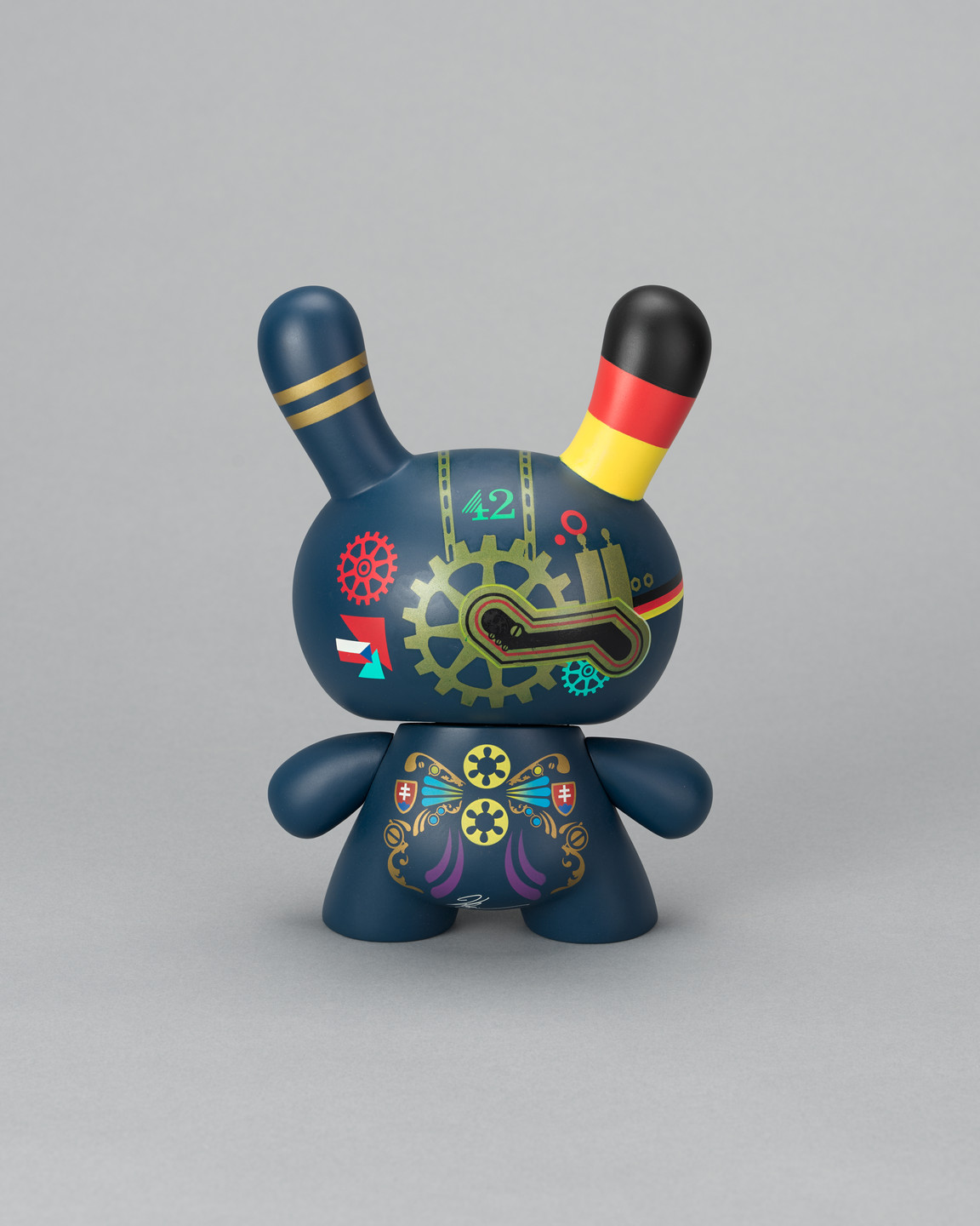 Paul Budnitz, Tristan Eaton, Kenzo Minami. Kenzo Minami Dunny. 2006