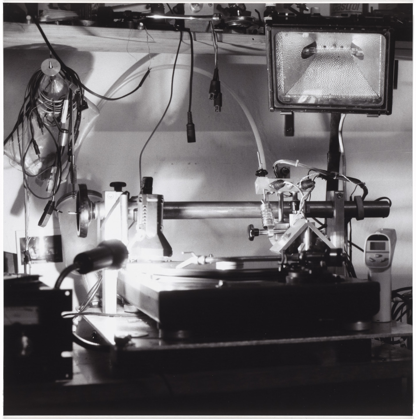 Jonathan Monk. The Sound of Music (A record with the sound of its own making*). 2007