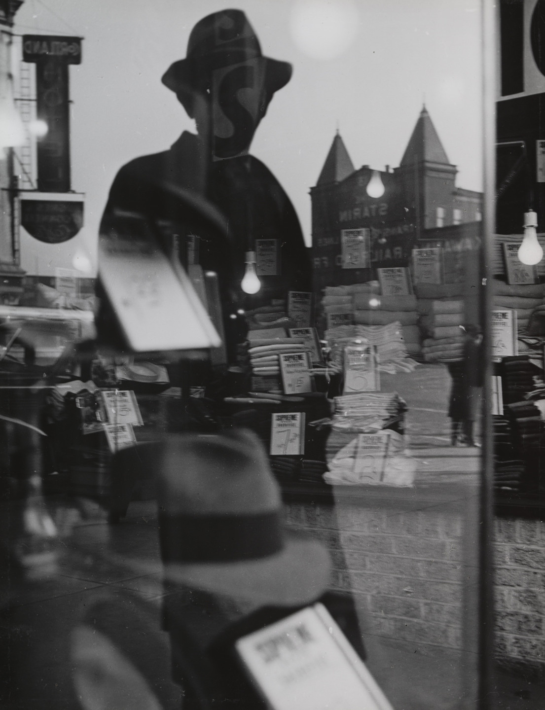 Lisette Model. Window Reflections. 1940