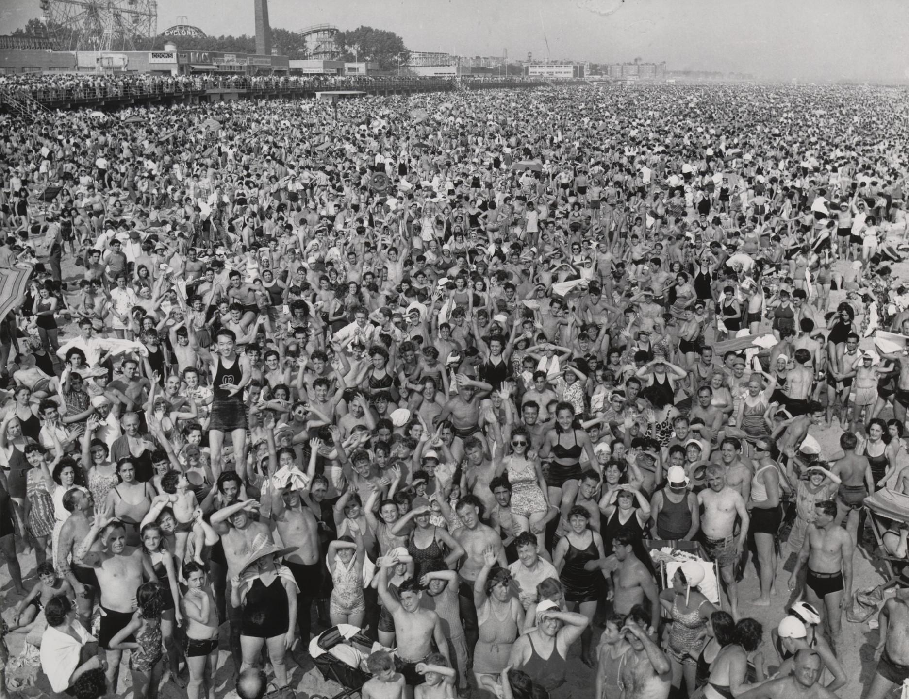 Weegee (Arthur Fellig). Coney Island. July 22, 1940