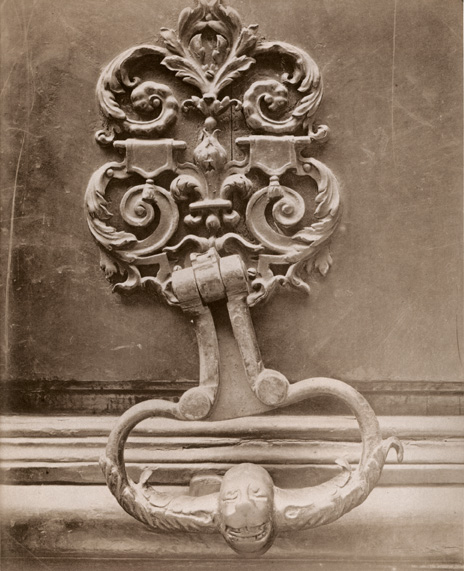 Eugène Atget, rue de Mail (1908)