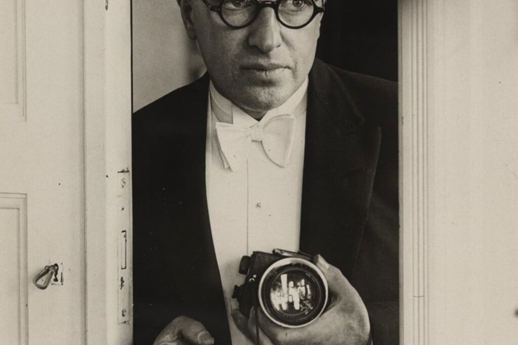 Lore Feininger. Erich Salomon. 1929. Gelatin silver print, 9 1/8 x 6 1/2" (23.2 x 16.5 cm). The Museum of Modern Art, New York. Thomas Walther Collection. Gift of Thomas Walther