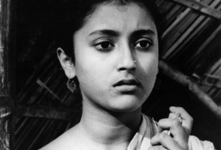 Teen Kanya (Two Daughters). 1961. India. Written, directed, and music composed by Satyajit Ray