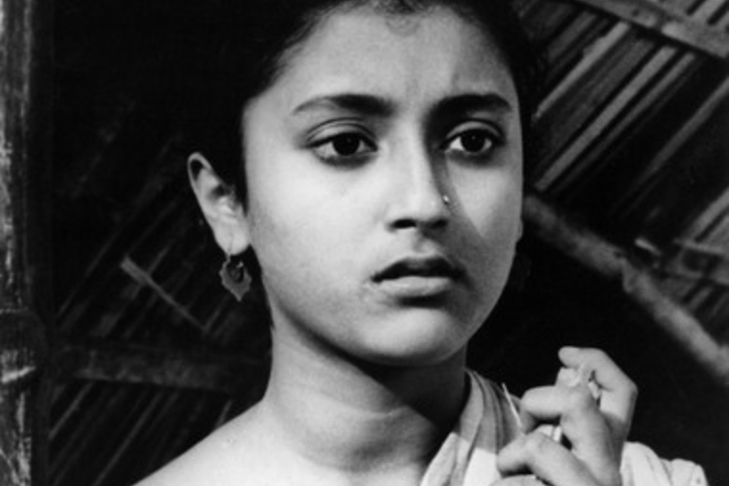Teen Kanya (Two Daughters). 1961. India. Written, directed, and music composed by Satyajit Ray
