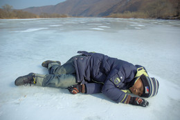 Dooman River. 2009. China. Directed by Zhang Lu