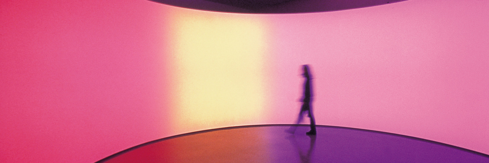 Olafur Eliasson. 360º room for all colours. 2002. Stainless steel, projection foil, fluorescent lights, wood, and control unit, 126 × 321 × 321″ (320 × 815.3 × 815.3 cm). Private collection. Installation view at Musée d’Art moderne de la Ville de Paris. Courtesy Tanya Bonakdar Gallery, New York. © 2008 Olafur Eliasson