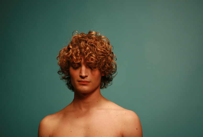 Les Amours Imaginaires (Heartbeats). 2010. Canada. Directed by Xavier Dolan