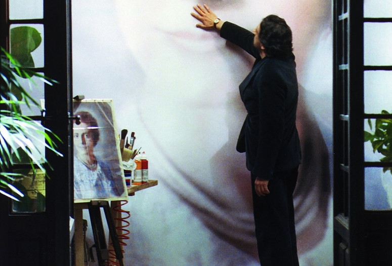 My Mother’s Smile. 2002. Italy. Directed by Marco Bellocchio. Courtesy Photofest