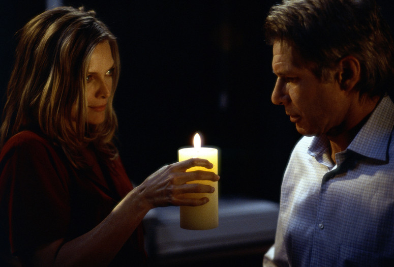 What Lies Beneath. 2000. USA. Directed by Robert Zemeckis. Courtesy of Photofest